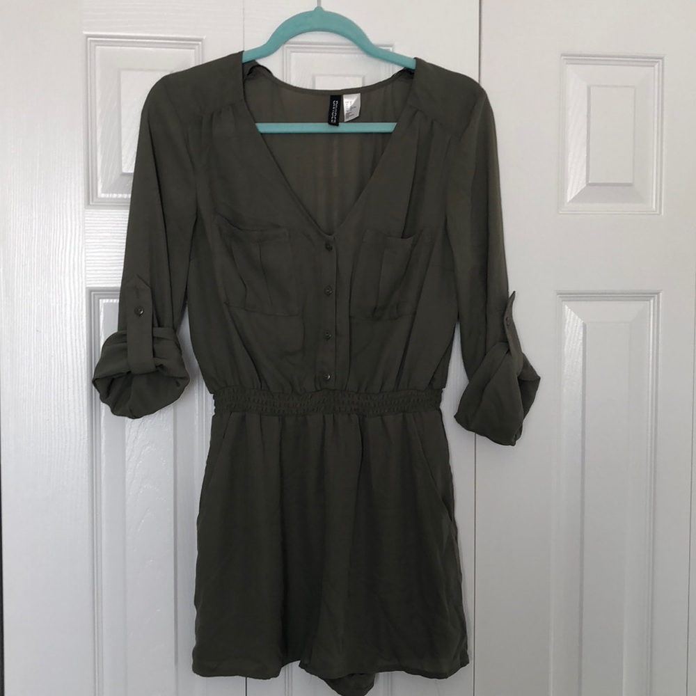 ❌SOLD❌ H&M green romper